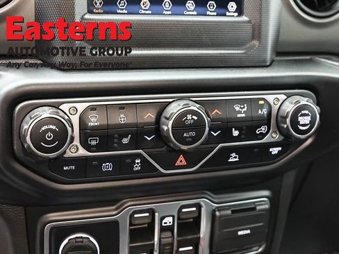 Used 2023 Jeep Wrangler Unlimited w/ Cold Weather Group image 20