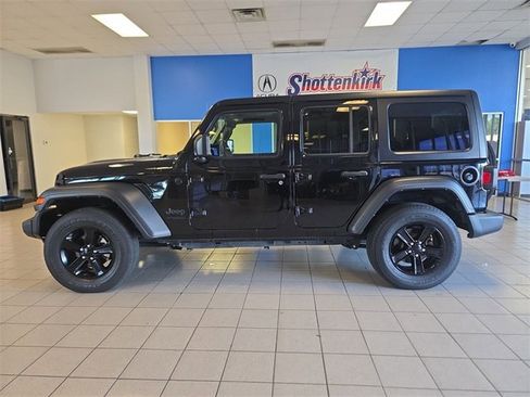 Used 2022 Jeep Wrangler Unlimited Sport image 5