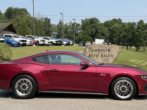 Used 2025 Ford Mustang GT RWD image 6