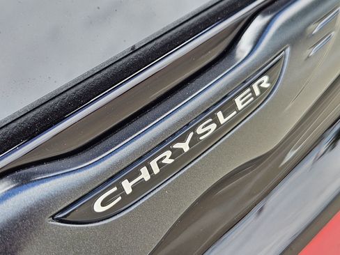 New 2026 Chrysler Pacifica Select image 13