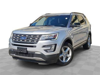 Used 2017 Ford Explorer XLT w/ Equipment Group 202A