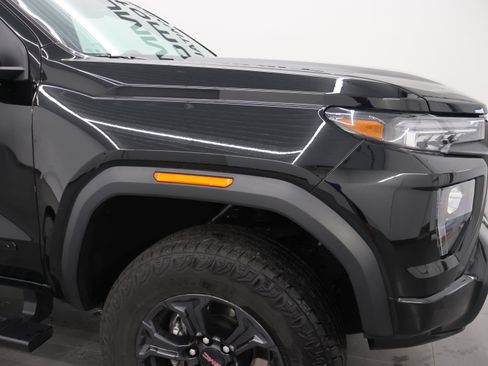 Used 2024 GMC Canyon Elevation w/ Elevation Premium Package AWD/4WD image 25