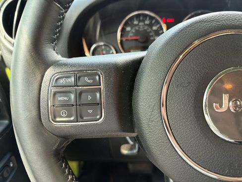 Used 2017 Jeep Wrangler Unlimited Sport w/ Quick Order Package 24S AWD/4WD image 5