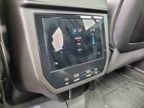 Used 2025 GMC Yukon AT4 Ultimate w/ LPO, Floor Liner Package AWD/4WD image 15