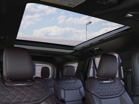 New 2026 Ford Explorer Platinum w/ LUX Leather Package AWD/4WD image 22