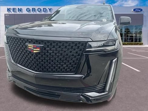 Used 2021 Cadillac Escalade ESV Luxury AWD/4WD image 3