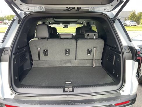 New 2026 Chevrolet Traverse Z71 w/ Enhanced Driving Package image 5