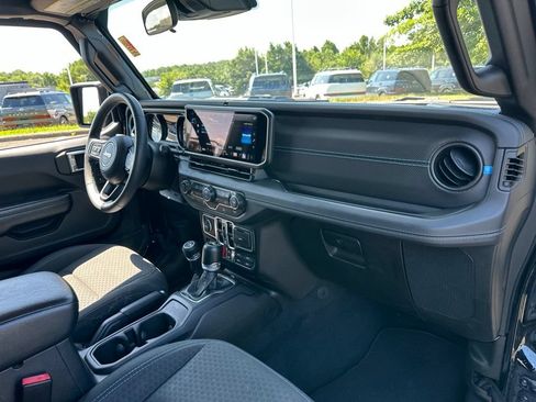 Used 2024 Jeep Wrangler Unlimited Rubicon 4xe AWD/4WD image 20