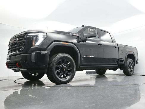 Used 2024 GMC Sierra 2500 AT4 w/ AT4 Premium Plus Package AWD/4WD image 44