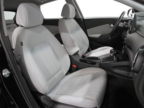 Used 2023 Hyundai Kona SEL w/ Convenience Package image 18