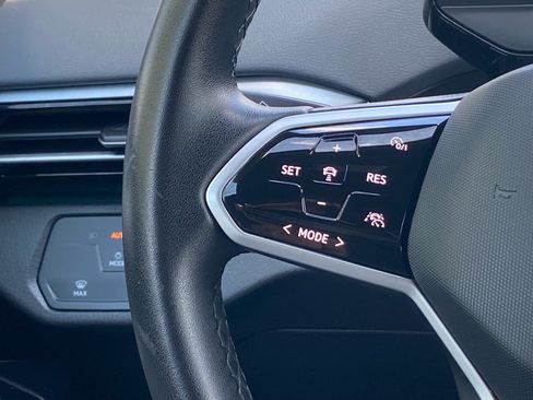Used 2023 Volkswagen ID.4 Pro RWD image 7