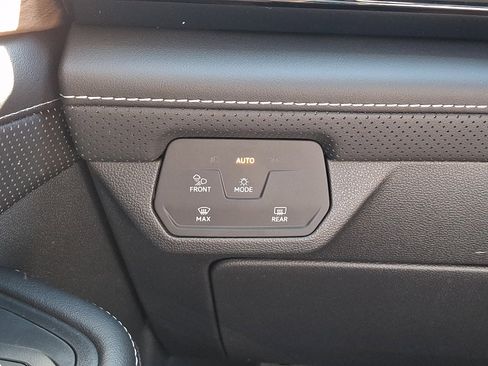 New 2026 Volkswagen Atlas SE AWD/4WD image 15