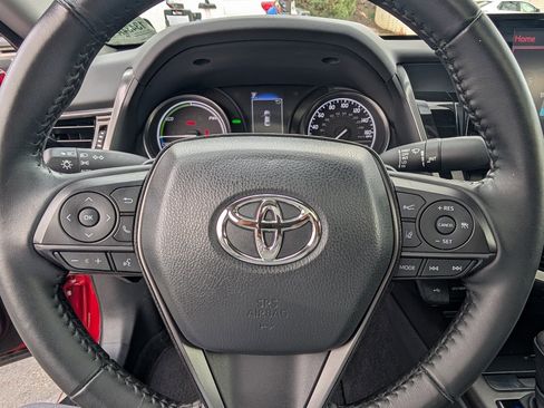 Used 2023 Toyota Camry SE image 18