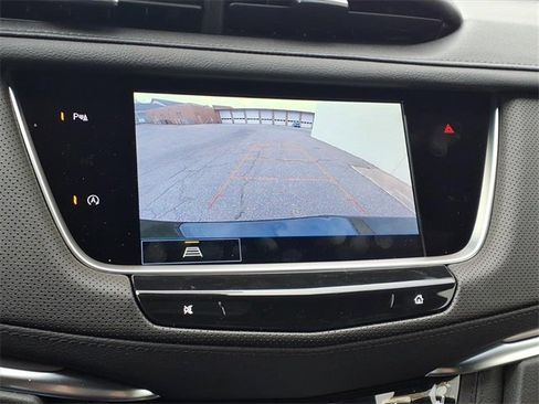 New 2026 Cadillac XT5 Luxury image 10