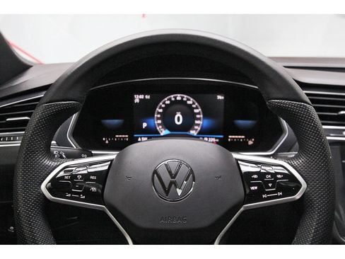 Used 2022 Volkswagen Tiguan SE R-Line AWD/4WD image 16