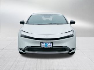 Used 2024 Toyota Prius XLE video 2