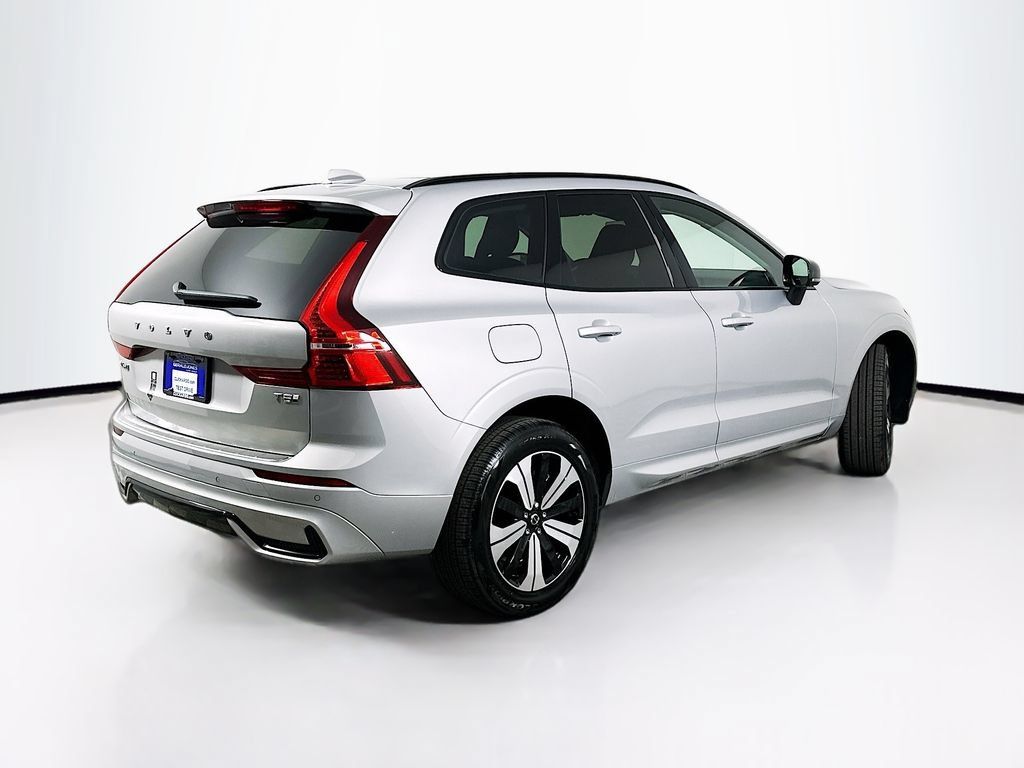 Used 2025 Volvo XC60 T8 Core w/ Protection Package Premier AWD/4WD image 7