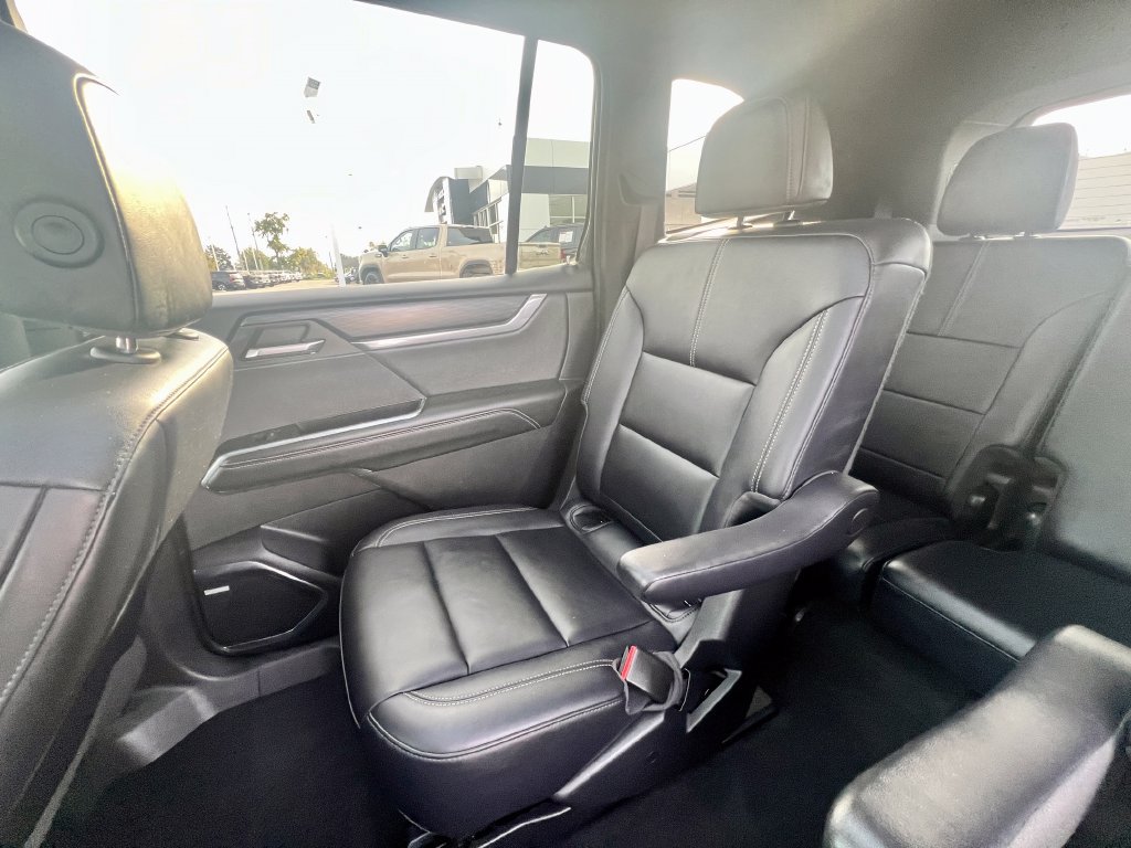 Used 2024 GMC Acadia Elevation w/ Super Cruise Package FWD image 30