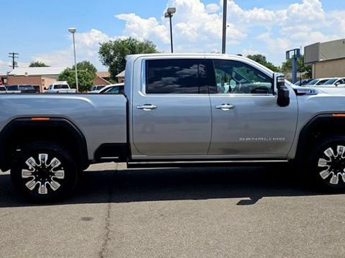 New 2026 GMC Sierra 2500 Denali w/ Denali Reserve Package AWD/4WD image 11