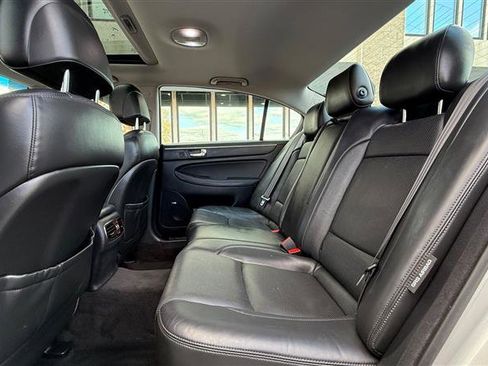 Used 2011 Hyundai Genesis 4.6 image 19