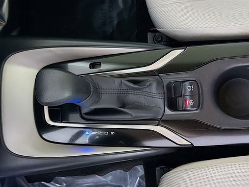 Used 2021 Toyota Corolla LE w/ LE Convenience Package image 20