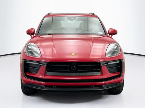 Used 2026 Porsche Macan AWD/4WD image 10