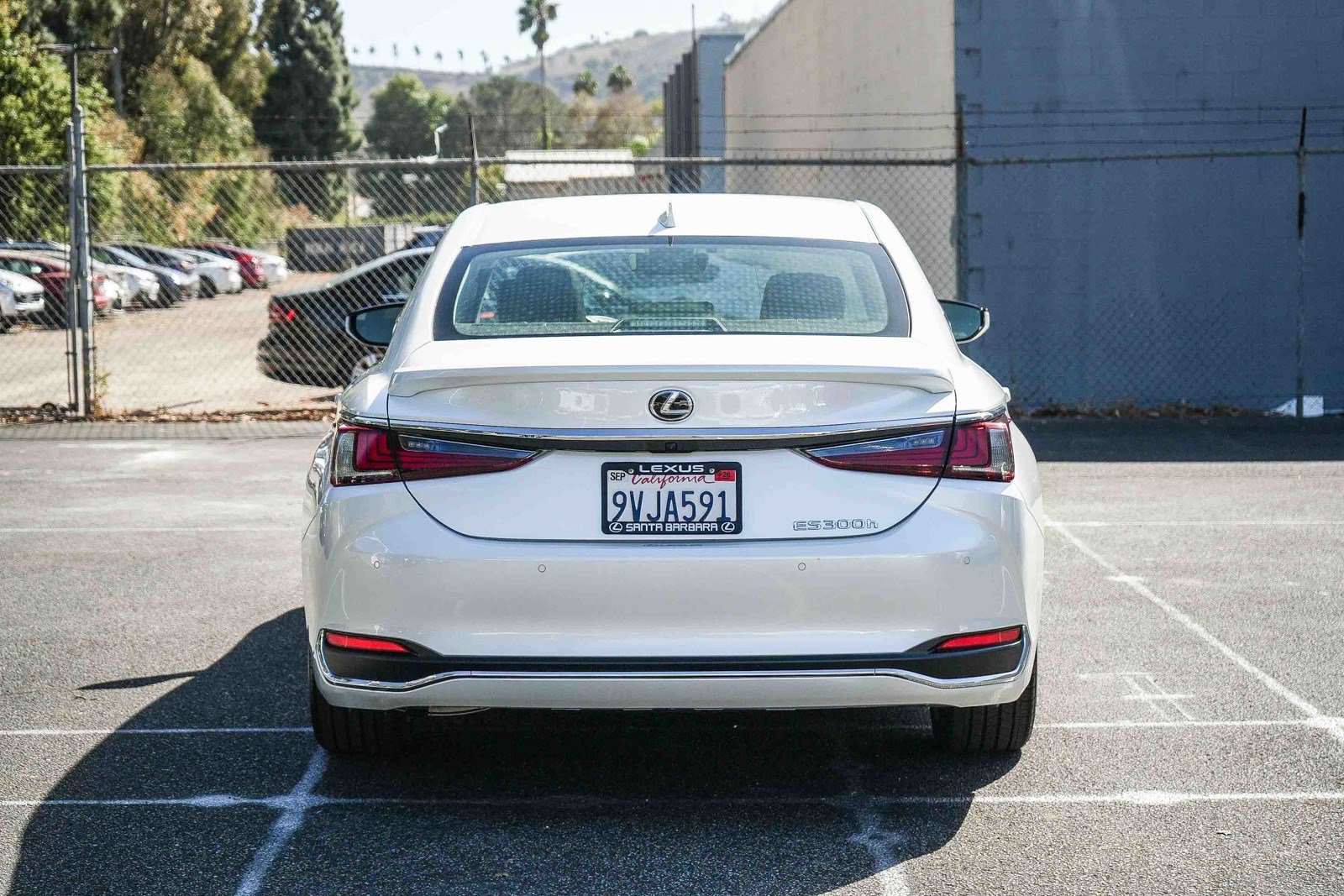 Certified 2025 Lexus ES 300h w/ Premium Package FWD image 5