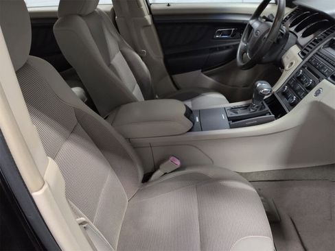 Used 2010 Ford Taurus SEL image 22