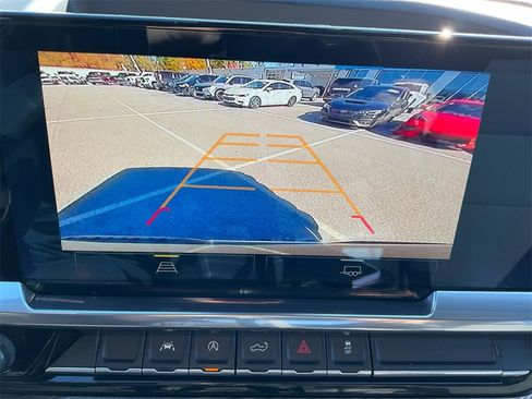 Used 2022 Chevrolet Silverado 1500 LT image 19