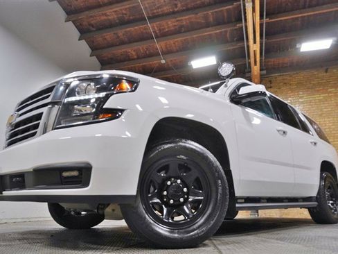 Used 2019 Chevrolet Tahoe 4WD image 3