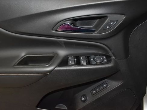 Used 2022 Chevrolet Equinox Premier AWD/4WD image 29