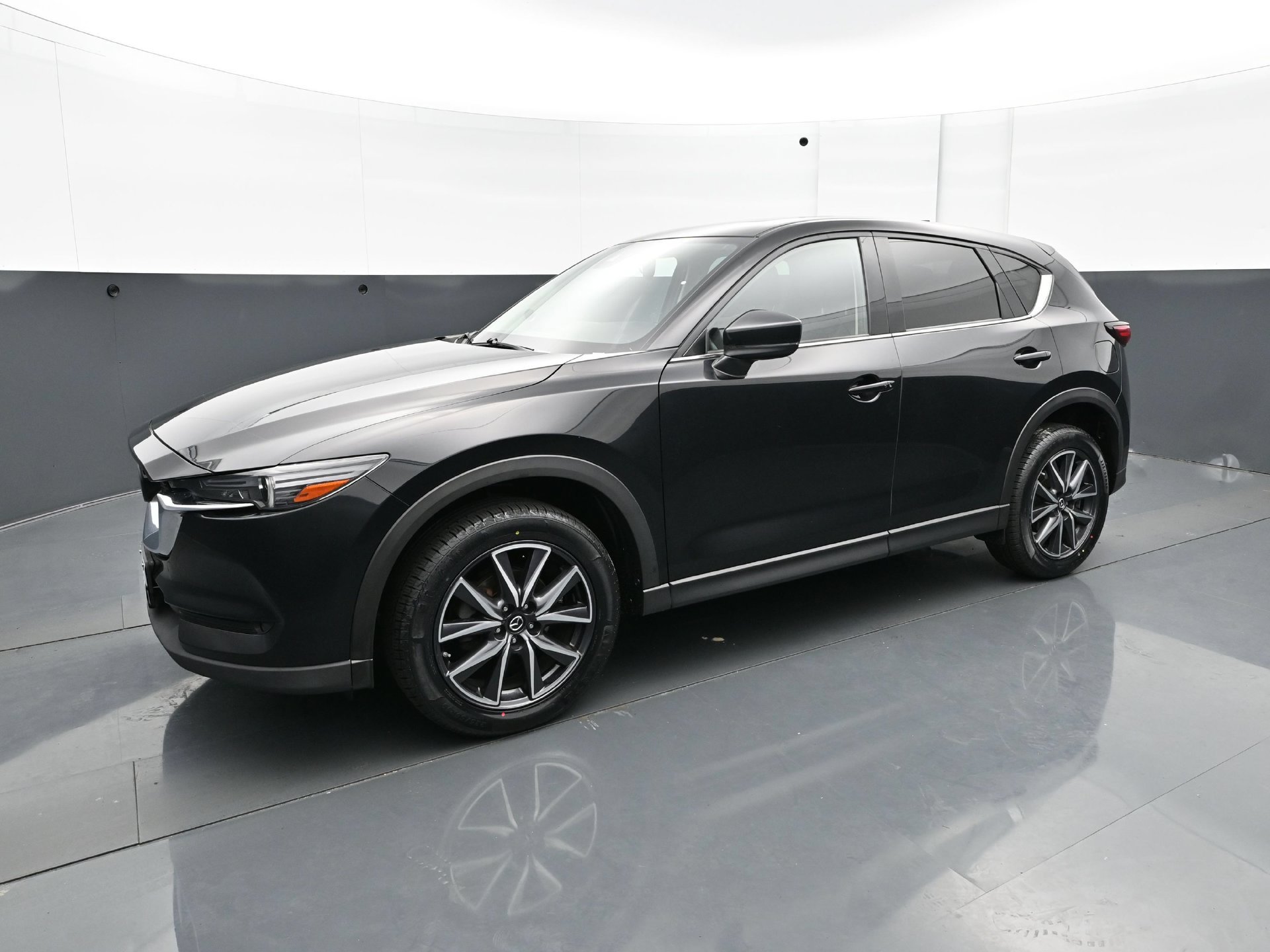 Used 2017 MAZDA CX-5 Grand Touring AWD/4WD image 2