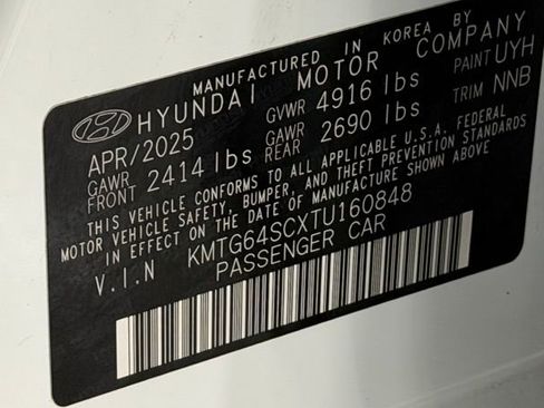 Used 2026 Genesis G70 2.5T image 27