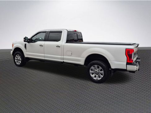 Used 2017 Ford F350 Platinum image 5