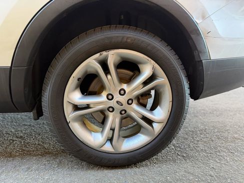 Used 2015 Ford Explorer Limited image 41