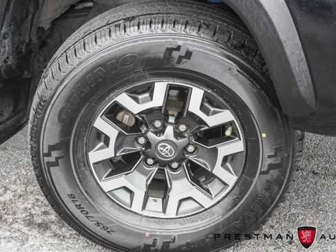 Used 2020 Toyota Tacoma TRD Off-Road image 11