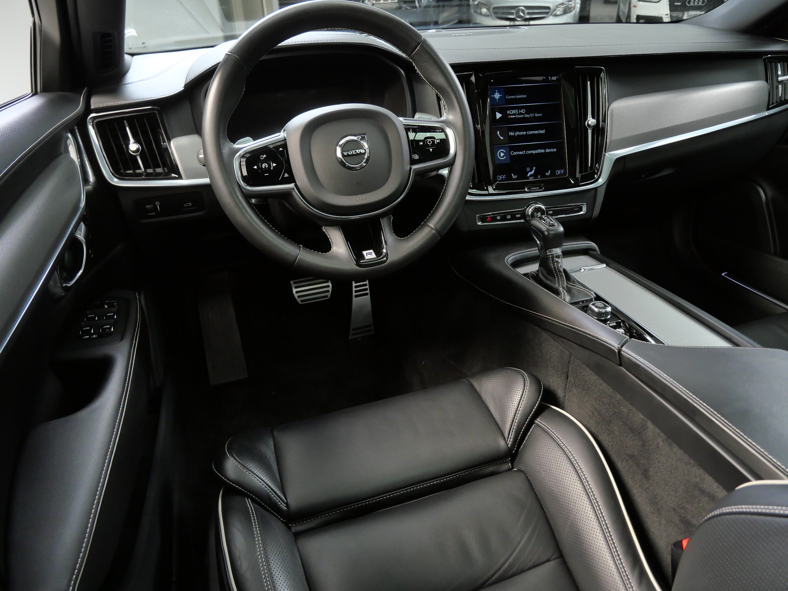 Used 2020 Volvo S90 T6 R-Design AWD/4WD image 2