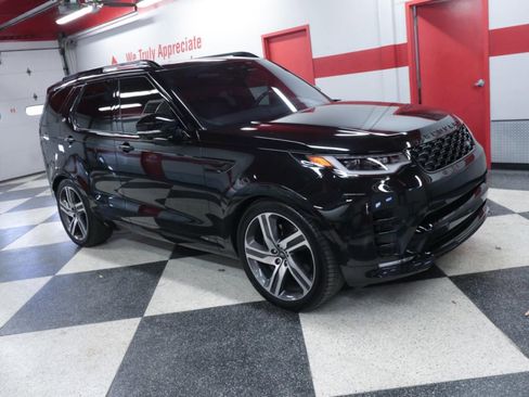 Used 2022 Land Rover Discovery HSE R-Dynamic image 3