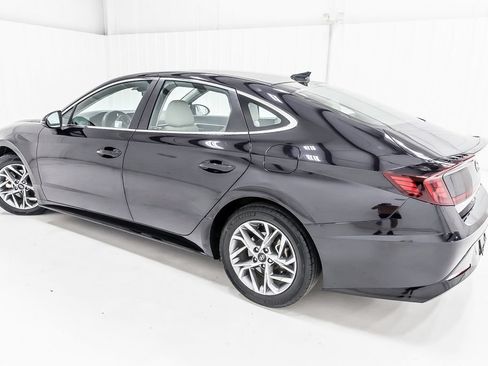 Used 2023 Hyundai Sonata SEL w/ Preferred Accessory Package FWD image 4