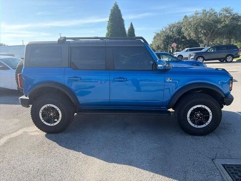 Used 2023 Ford Bronco Outer Banks w/ Sasquatch Package AWD/4WD image 4
