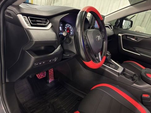 Used 2021 Toyota RAV4 XLE w/ Convenience Package AWD/4WD image 41