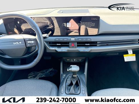 New 2025 Kia K4 EX image 18