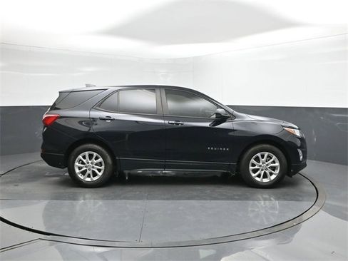 Used 2020 Chevrolet Equinox LS w/ LS Convenience Package image 26