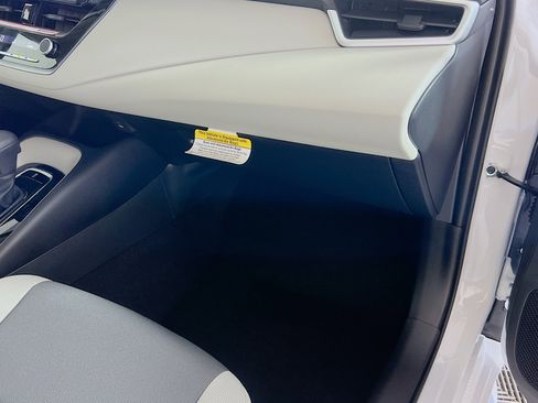 New 2025 Toyota Corolla LE image 34