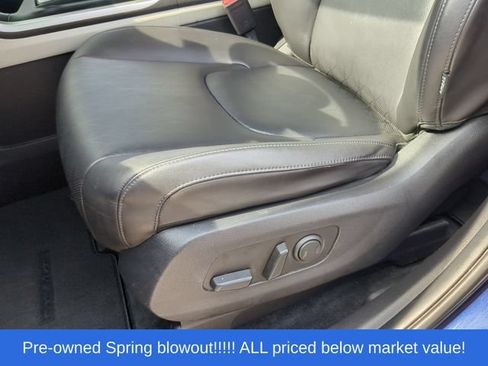 Used 2022 Kia Carnival LX FWD image 24