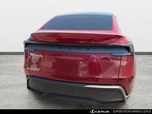 Used 2026 Tesla Model Y 2WD image 5