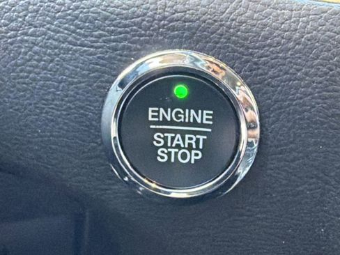 Used 2024 Ford Edge Titanium image 25