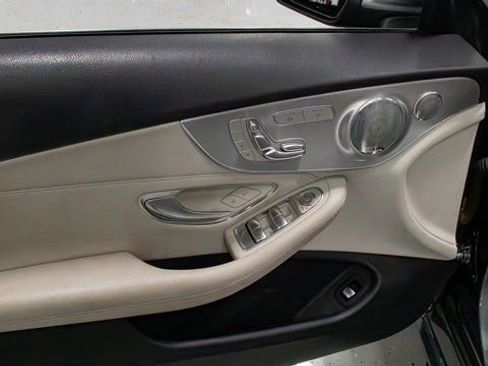 Used 2017 Mercedes-Benz C 300 Cabriolet image 11