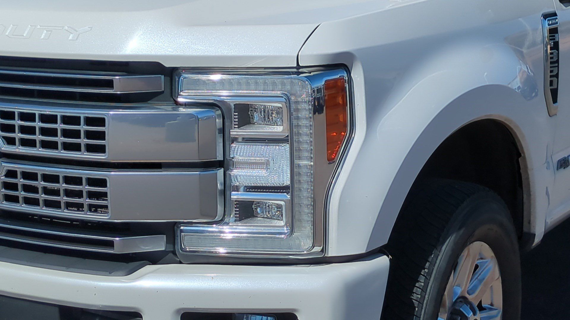 Used 2019 Ford F350 Platinum w/ Platinum Ultimate Package AWD/4WD image 10