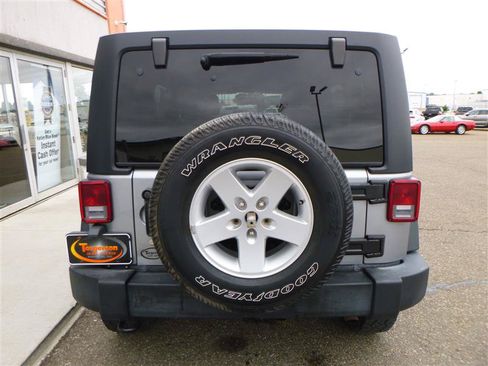 Used 2017 Jeep Wrangler Unlimited Sport w/ Quick Order Package 24S AWD/4WD image 17